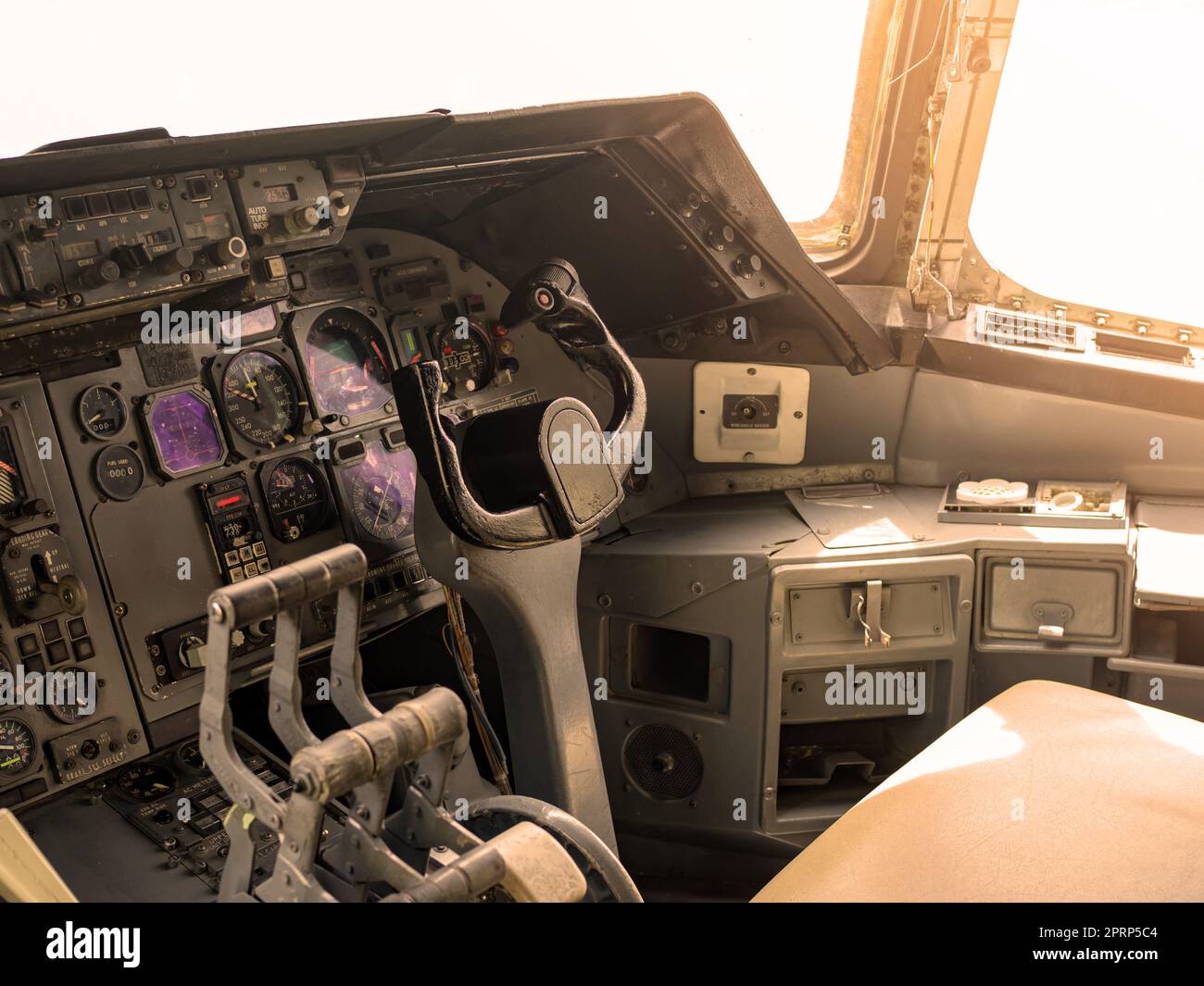 panneau de commande de vol de l'avion à l'intérieur du cockpit Banque D'Images