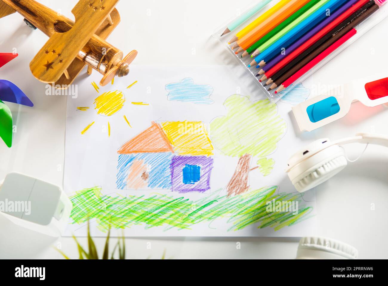 Enfant coloré dessin paysage mon rêve à la maison sur papier blanc Banque D'Images