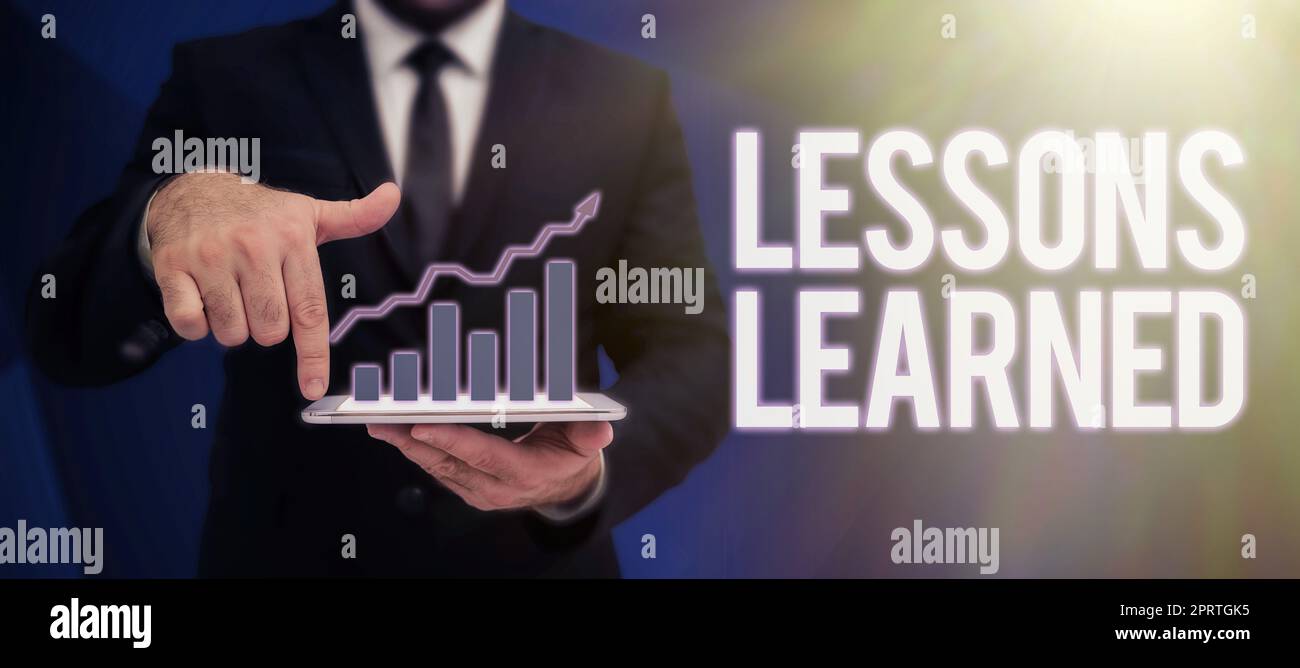 Légende conceptuelle leçons LearnedPromote partager et utiliser les connaissances issues de l'expérience. Vitrine d'affaires promouvoir partager et utiliser les connaissances issues de l'expérience Banque D'Images