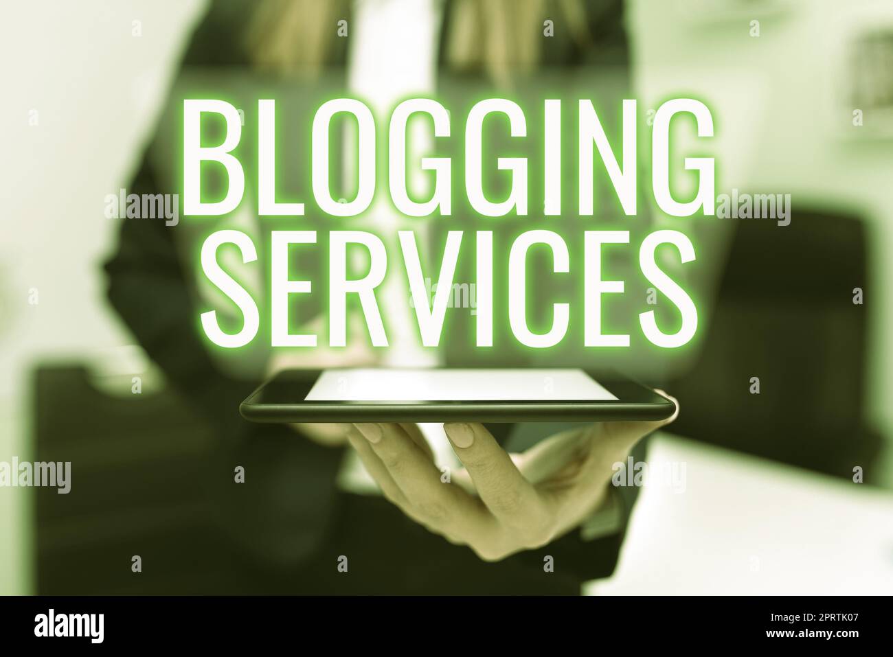 Affiche Blogging ServicesFacility de réseautage social information Journalism. Approche d'affaires Centre de réseautage social journalisme informatif Banque D'Images