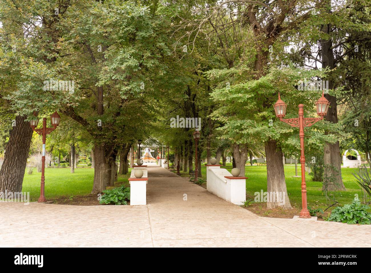 La Plaza Centenario ou la Plaza Centennial au centre historique de 25 de Mayo près de San Rafael, Mendoza, Argentine. Banque D'Images