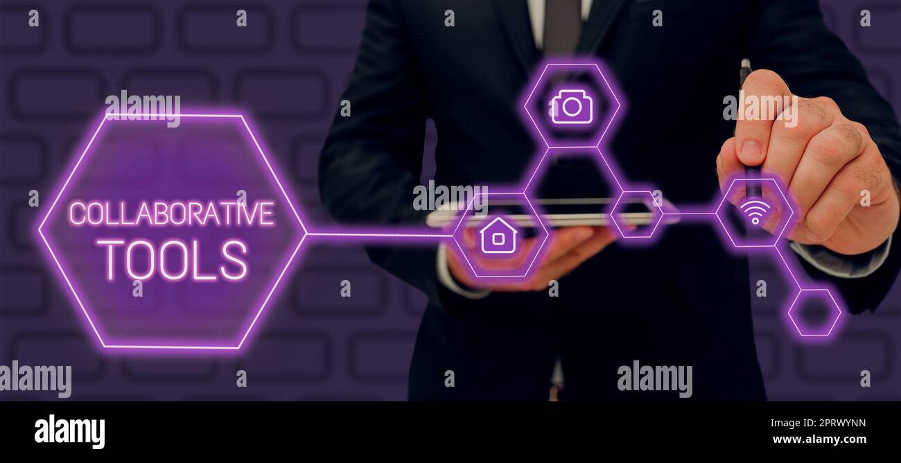 Légende de texte présentant Collaborative ToolsPrivate social Network pour se connecter par e-mail en ligne. Concept signification réseau social privé pour se connecter par e-mail en ligne Banque D'Images