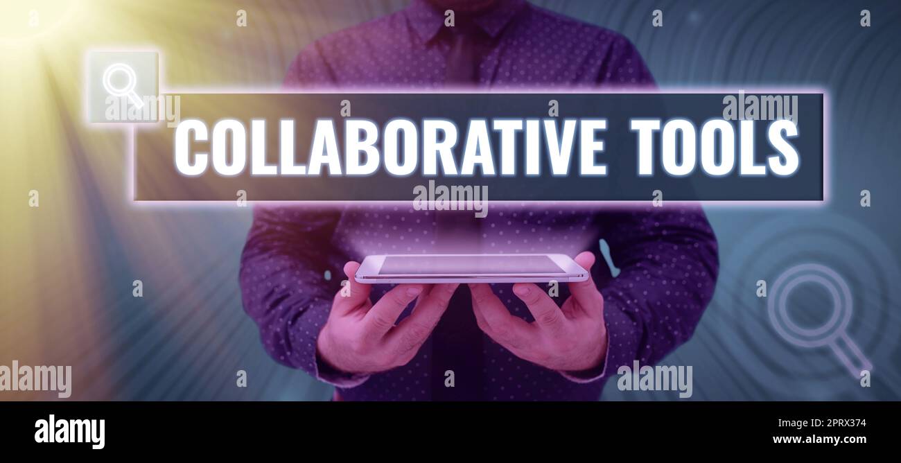 Affiche textuelle montrant Collaborative ToolsPrivate social Network pour se connecter par e-mail en ligne. Mot écrit sur le réseau social privé pour se connecter par e-mail en ligne Banque D'Images