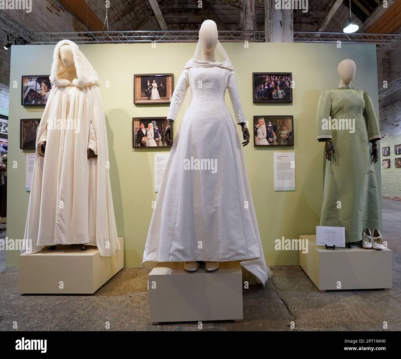 Une vue sur les accessoires et les pièces d'époque lors d'une visite de la visite du lieu officiel Call the Midwife au chantier naval historique de Chatham dans le Kent. Date de la photo: Jeudi 27 avril 2023. Banque D'Images