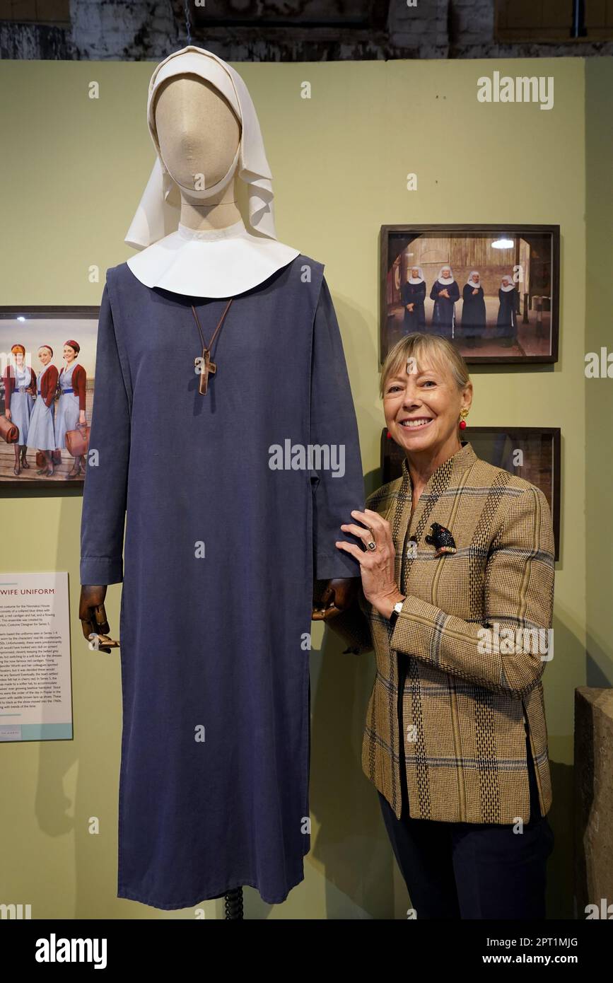 Jenny Agutter, membre du casting, qui joue la sœur Julienne lors d'une visite à l'occasion de la visite du lieu officiel de la sage-femme au chantier naval historique de Chatham dans le Kent. Date de la photo: Jeudi 27 avril 2023. Banque D'Images