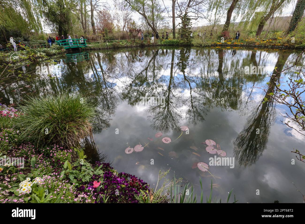 Célèbre,Imessionisme,Français,peintre,Claude Monet,Monet,jardin,et,Maison,à,Giverny,Giverney,France,Français,Europe,européen,avril,Printemps, Banque D'Images