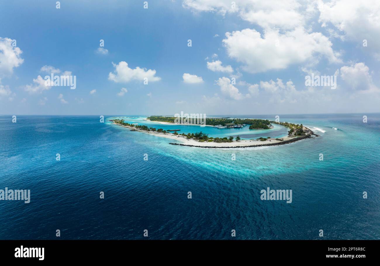 Vue aérienne, Lankanfushi, Paradise Island avec des bungalows d'eau, North Malé Atoll, Océan Indien, Maldives Banque D'Images
