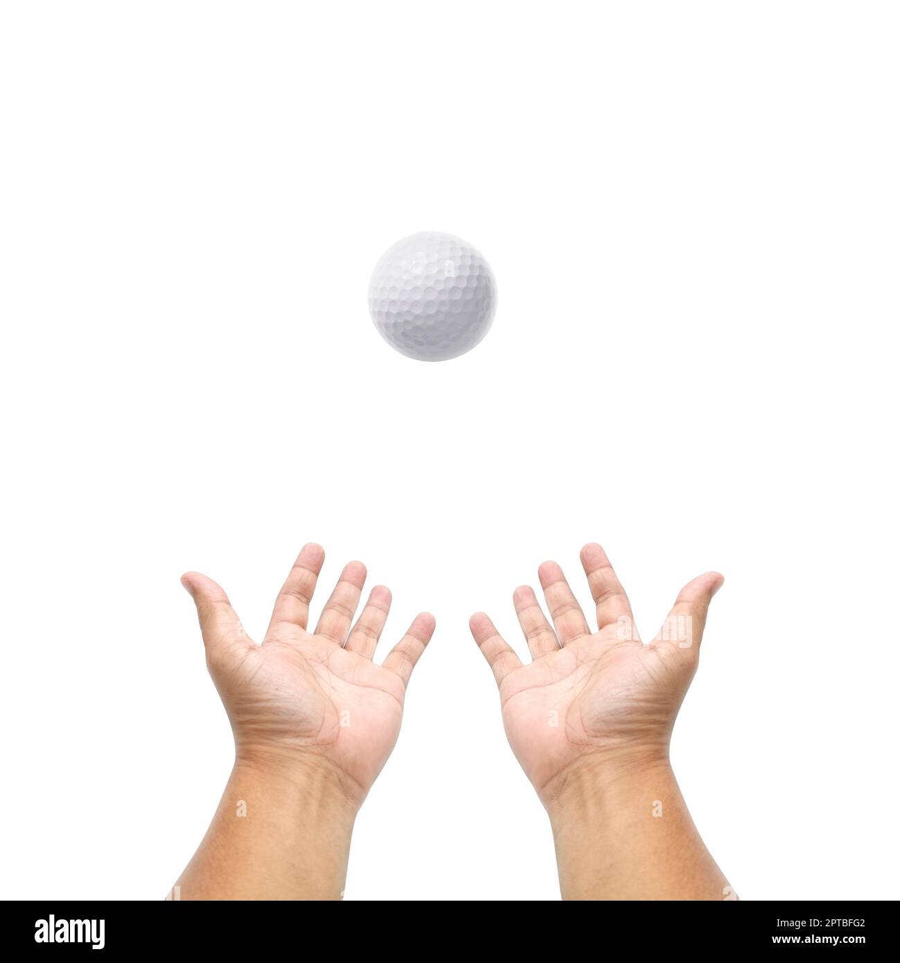 Main tenant le ballon de golf sur fond blanc Banque D'Images