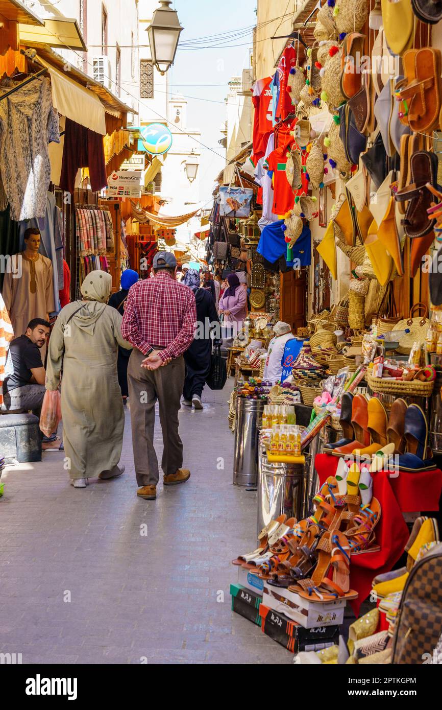 rue commerçante touristique, Fès, maroc, afrique Banque D'Images
