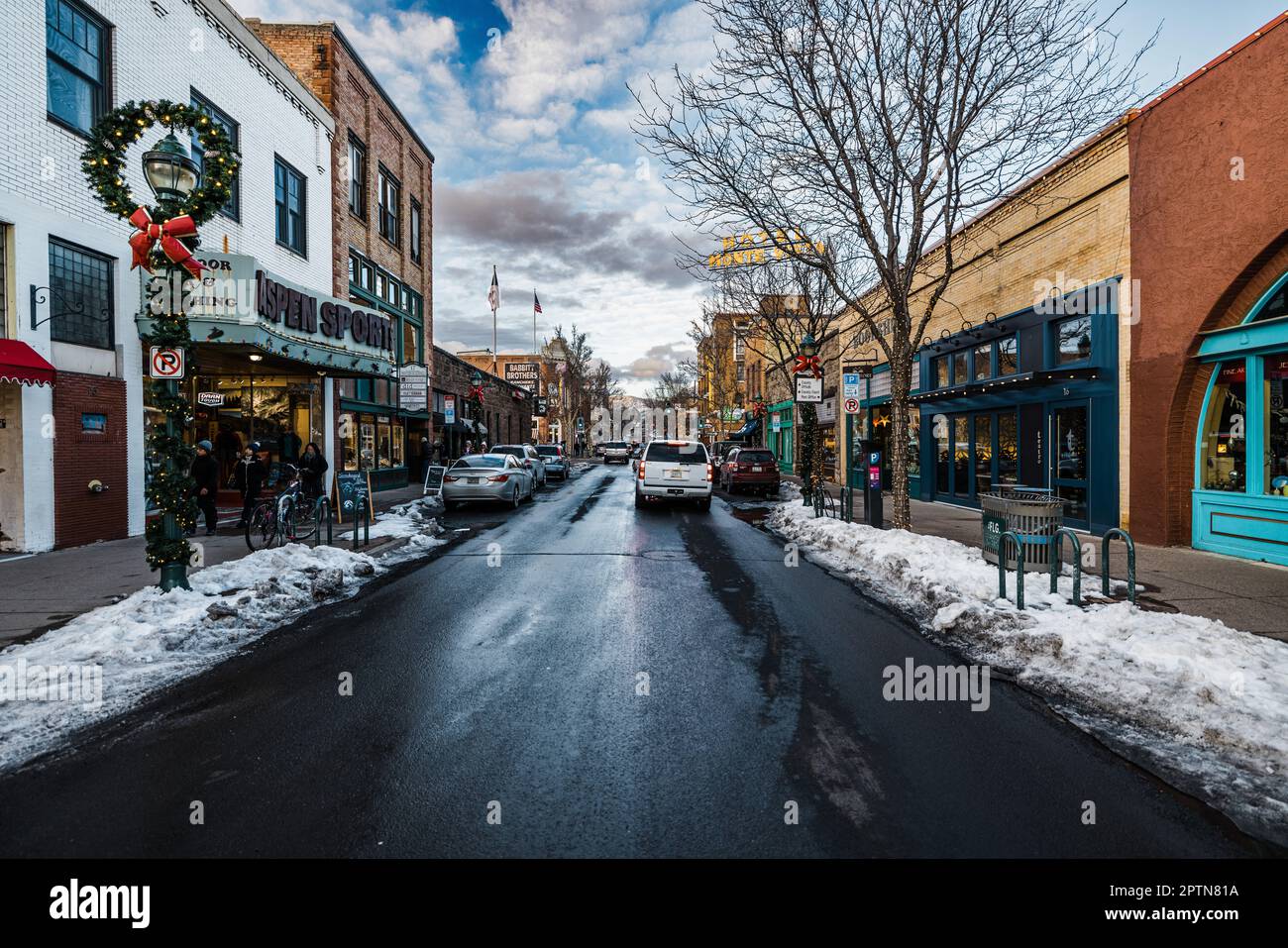 Flagstaff Arizona Winter Street centre-ville pendant les vacances Banque D'Images