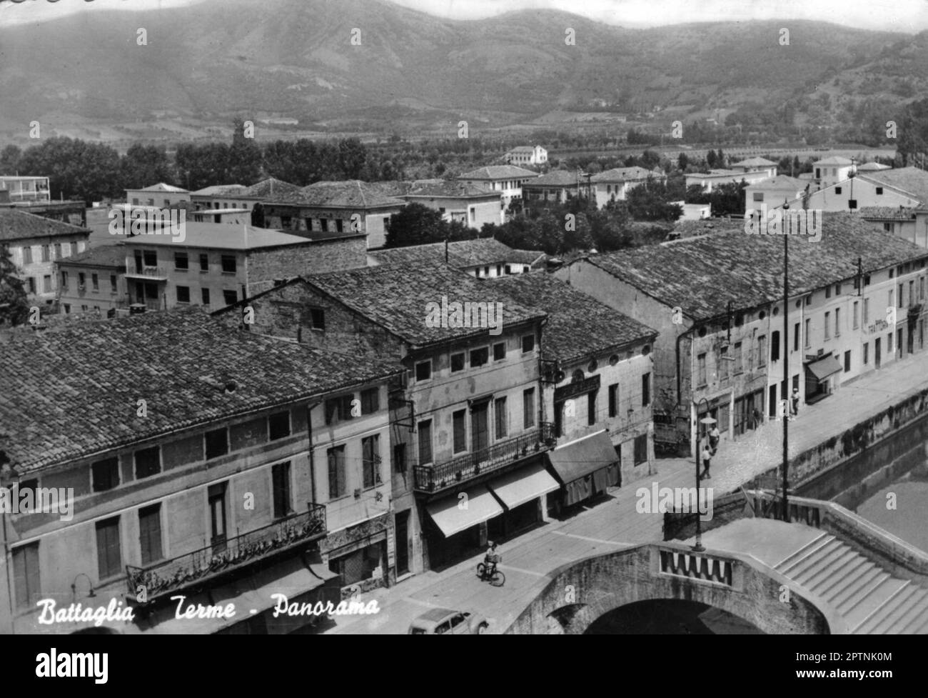 Battaglia terme (Batàja en vénétie) è un comune italiano di 3826 abitanti della provincia di Padova en Vénétie, situato a sud del capoluogo di provincia. Banque D'Images