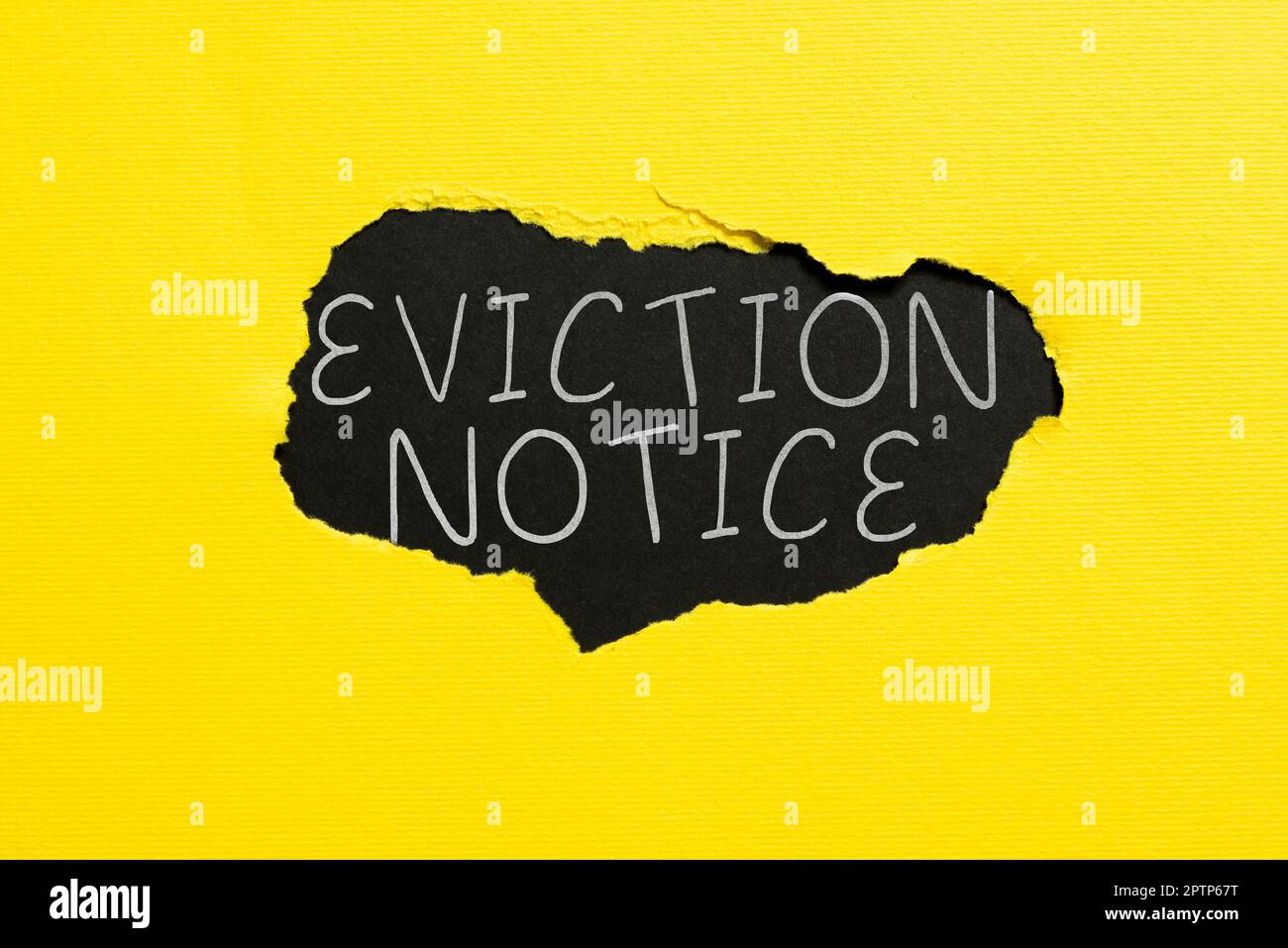 Légende conceptuelle Avis d'expulsion, mot écrit sur un avis préalable que quelqu'un doit quitter une propriété Banque D'Images