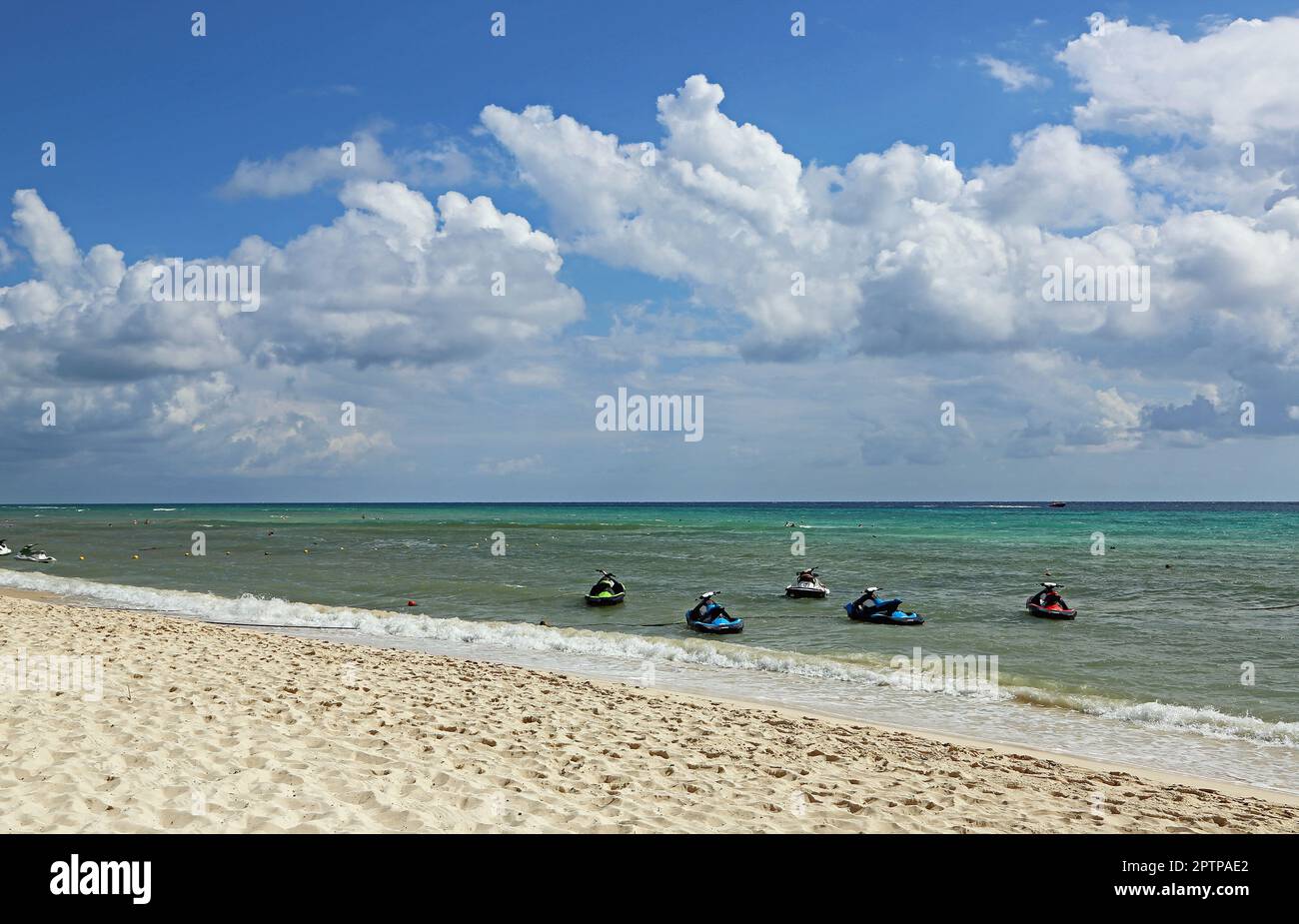 Jet ski Waiting - Mexique Banque D'Images