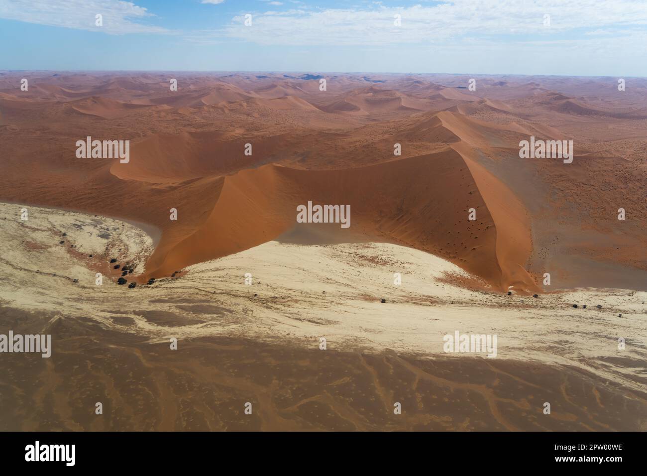 Photographie aérienne des dunes en Namibie Banque D'Images