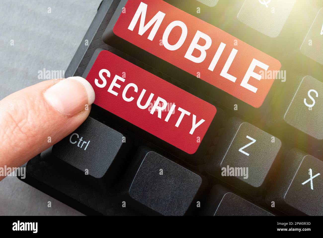 Affiche textuelle montrant Mobile Security, Internet concept efforts pour sécuriser les données sur les appareils mobiles tels que les smartphones Banque D'Images