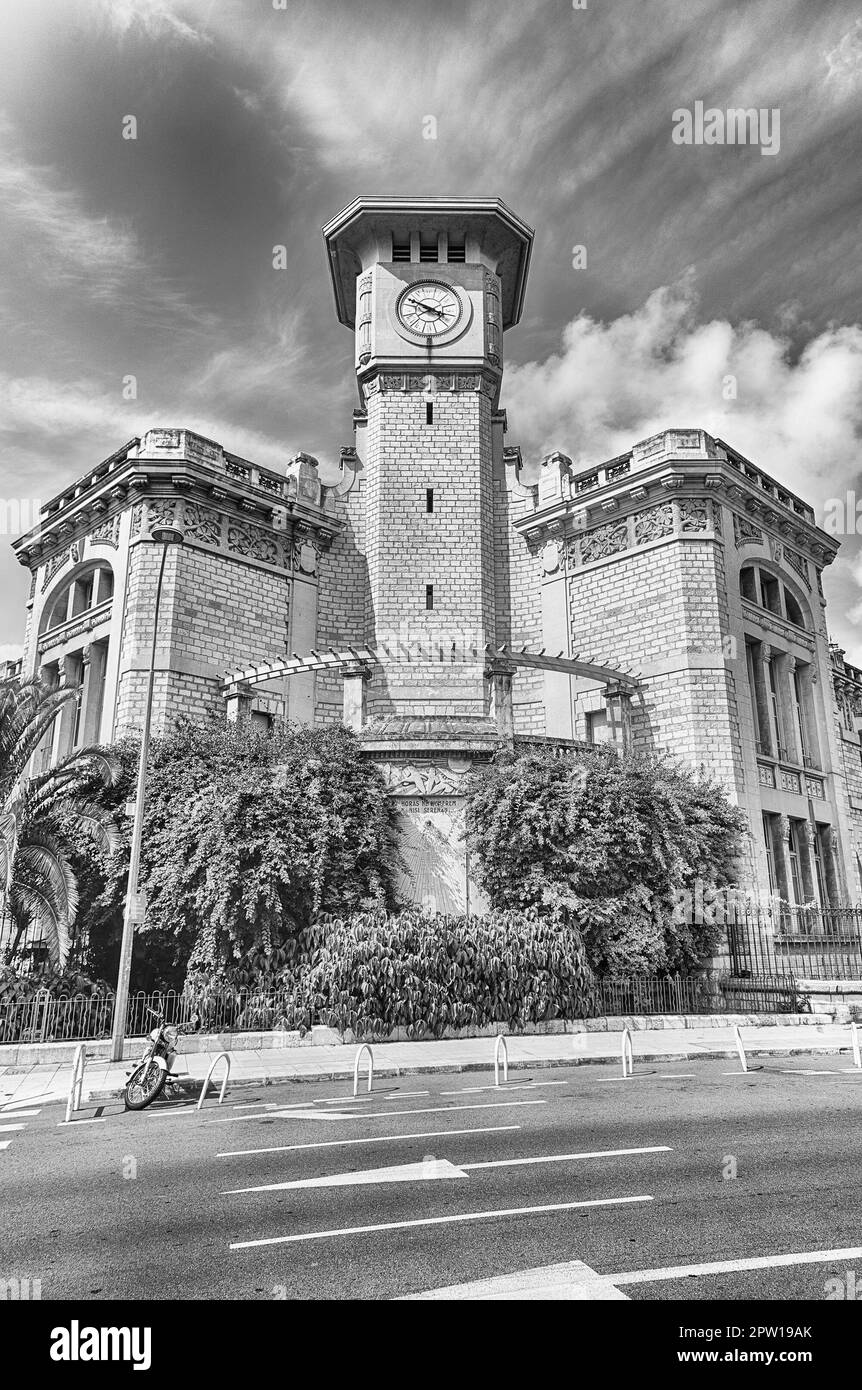 La belle architecture du Lycée Massena, bâtiment emblématique du centre-ville de Nice, Côte d'Azur, France Banque D'Images