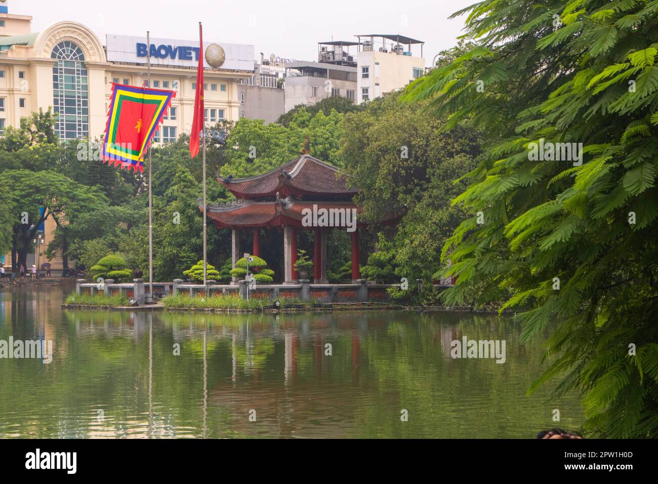 Lac Hoan Kiem à Hanoi également connu sous le nom de « lac Sword », Banque D'Images