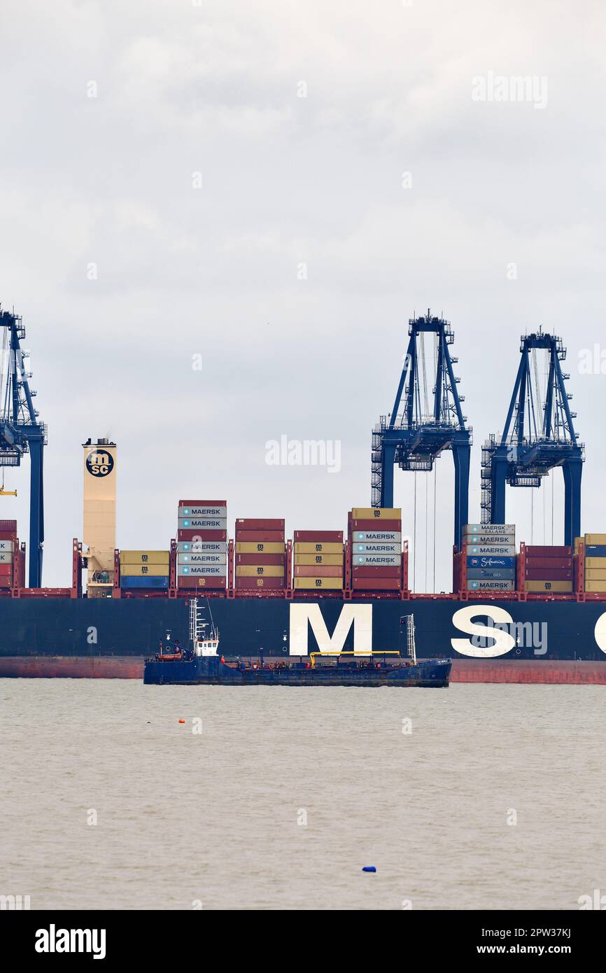 Le pétrolier Rix Merlin quitte le port de Harwich. Banque D'Images