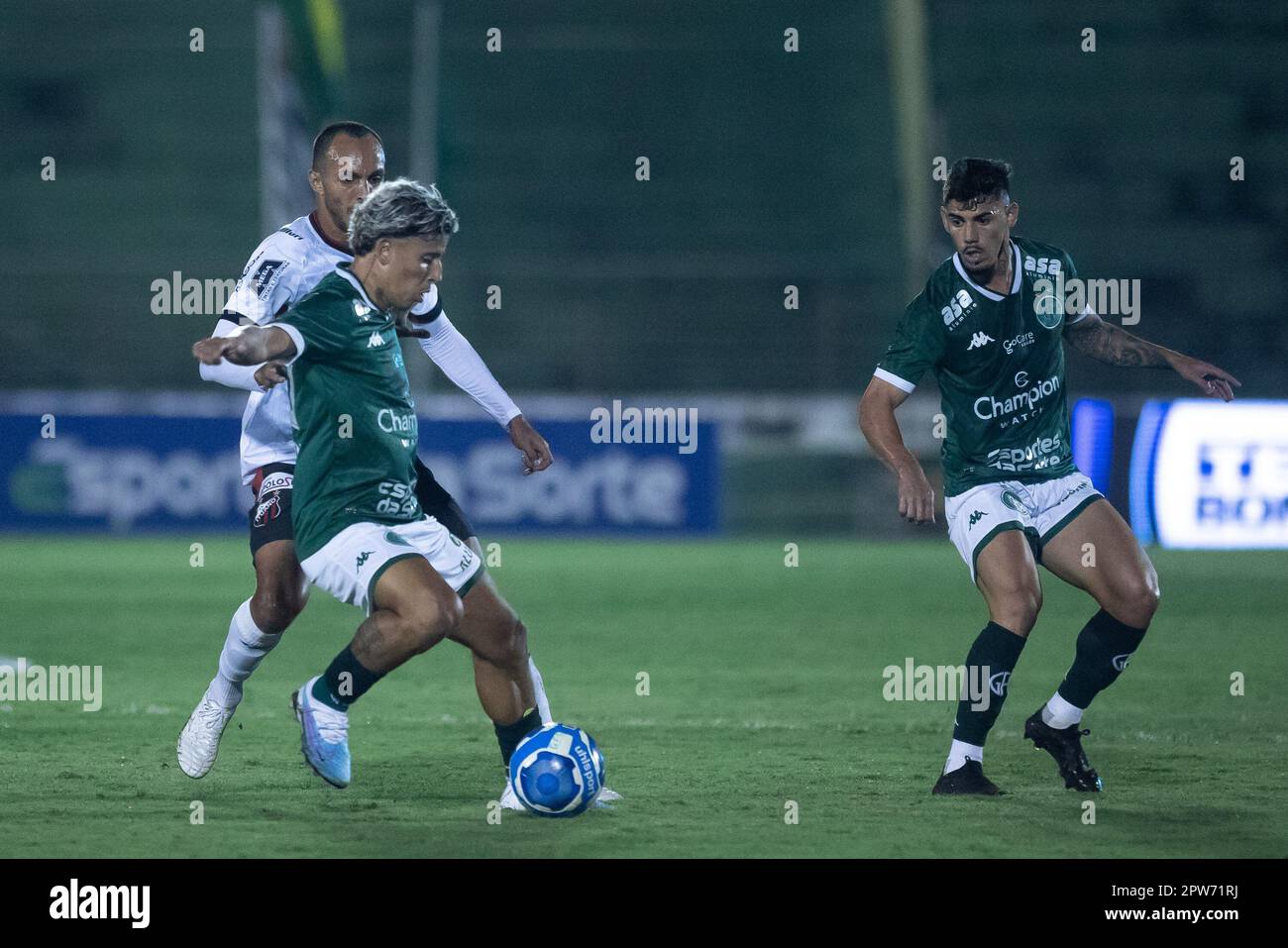 Campinas, Brésil. 28th avril 2023. SP - CAMPINAS - 04/28/2023 - BRASILEIRO B 2023, GUARANI X ITUANO - le joueur Guarani Wenderson concurrence un joueur d'Ituano lors d'un match au stade Brinco de Ouro pour le championnat BRÉSILIEN B 2023. Photo: Diogo Reis/AGIF/Sipa USA crédit: SIPA US/Alay Live News Banque D'Images
