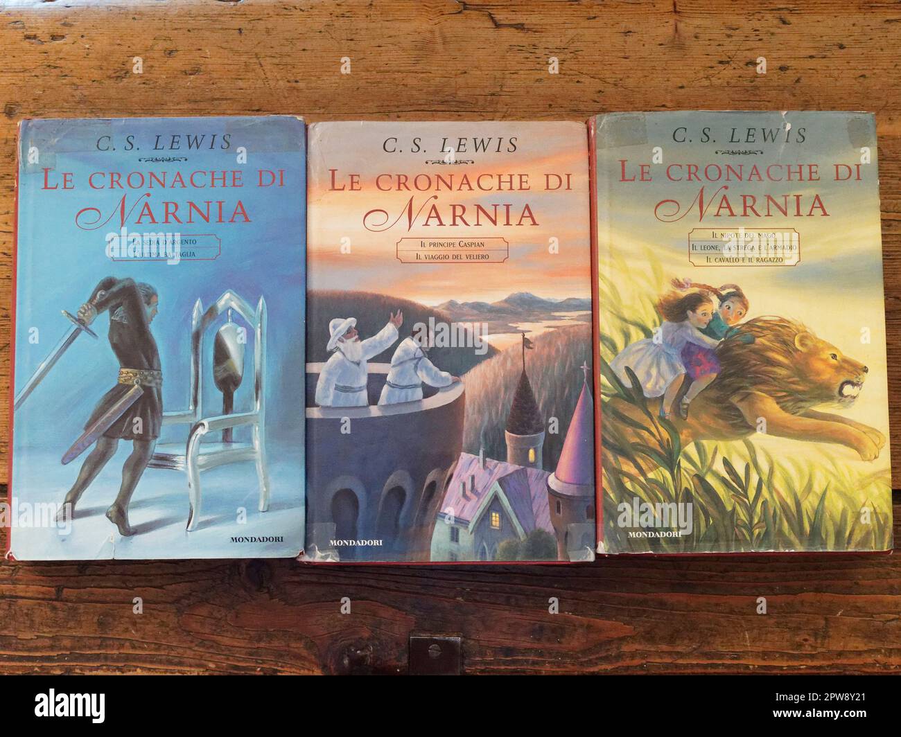 Chroniques des livres de Narnia en italien Banque D'Images