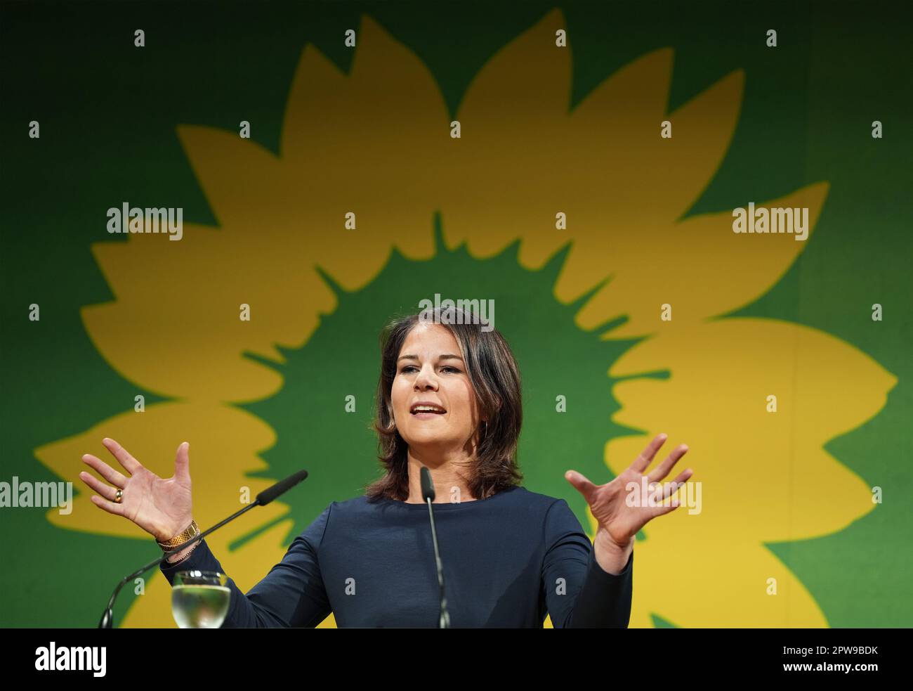 Potsdam, Allemagne. 29th avril 2023. La ministre des Affaires étrangères Annalena Baerbock (Bündnis 90/Die Grünen) prend la parole lors de la conférence du parti d'État de Bündnis 90/Die Grünen Brandenburg. Crédit : Soeren Stache/dpa/Alay Live News Banque D'Images