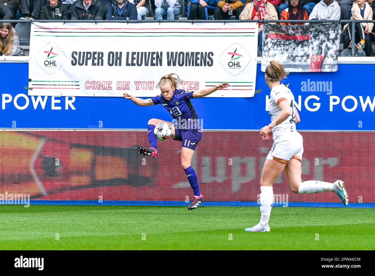 Anderlecht Sarah Wijnants, femme, photographiée en action lors d'un match de football entre OH Leuven et RSC Anderlecht, samedi 29 avril 2023 à Louvain, le 8 jour en jeu, 1 de la compétition de football de première division de la Ligue belge « Super League » en 2022-2023. BELGA PHOTO STIJN AUDOOREN crédit: Belga News Agency/Alay Live News Banque D'Images