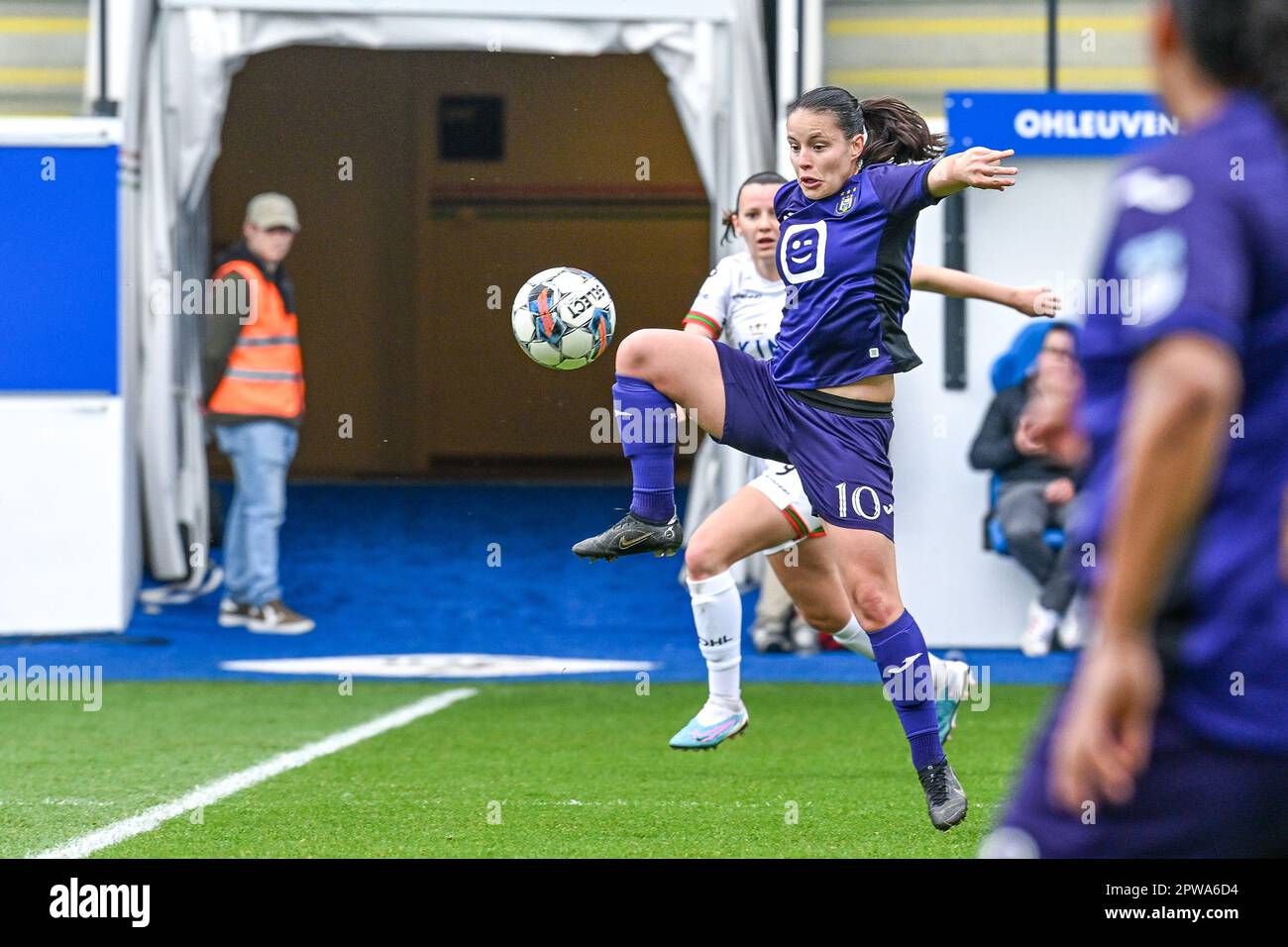 Louvain, Belgique. 29th avril 2023. Anderlecht Stefania Vatafu féminin photographiée en action lors d'un match de football entre OH Leuven et RSC Anderlecht, samedi 29 avril 2023 2022-2023 à Louvain, le 8 jour en jeu 1 de la compétition de football de première division de la Ligue belge de football. BELGA PHOTO STIJN AUDOOREN crédit: Belga News Agency/Alay Live News Banque D'Images