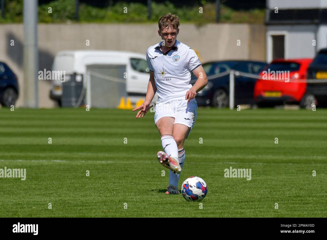 Swansea, pays de Galles. 29 avril 2023. Jack Cooper de Swansea City pendant le match de la Professional Development League entre Swansea City moins de 18 ans et Wigan Athletic moins de 18 ans à la Swansea City Academy à Swansea, pays de Galles, Royaume-Uni, le 29 avril 2023. Crédit : Duncan Thomas/Majestic Media/Alay Live News. Banque D'Images