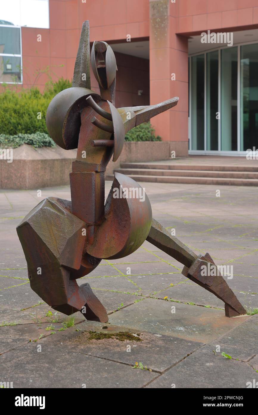 Sculpture en mouvement par Martin Schoeneich 1988, Figure, Fantasy, Steel, Rusty, Formation, Art abstrait, Fischerstrasse, Kaiserslautern Banque D'Images