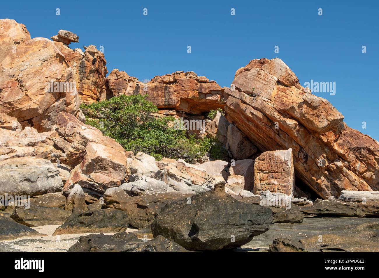 Grès Rocks à Wollaston Bay, Kimberley Coast, Australie occidentale Banque D'Images