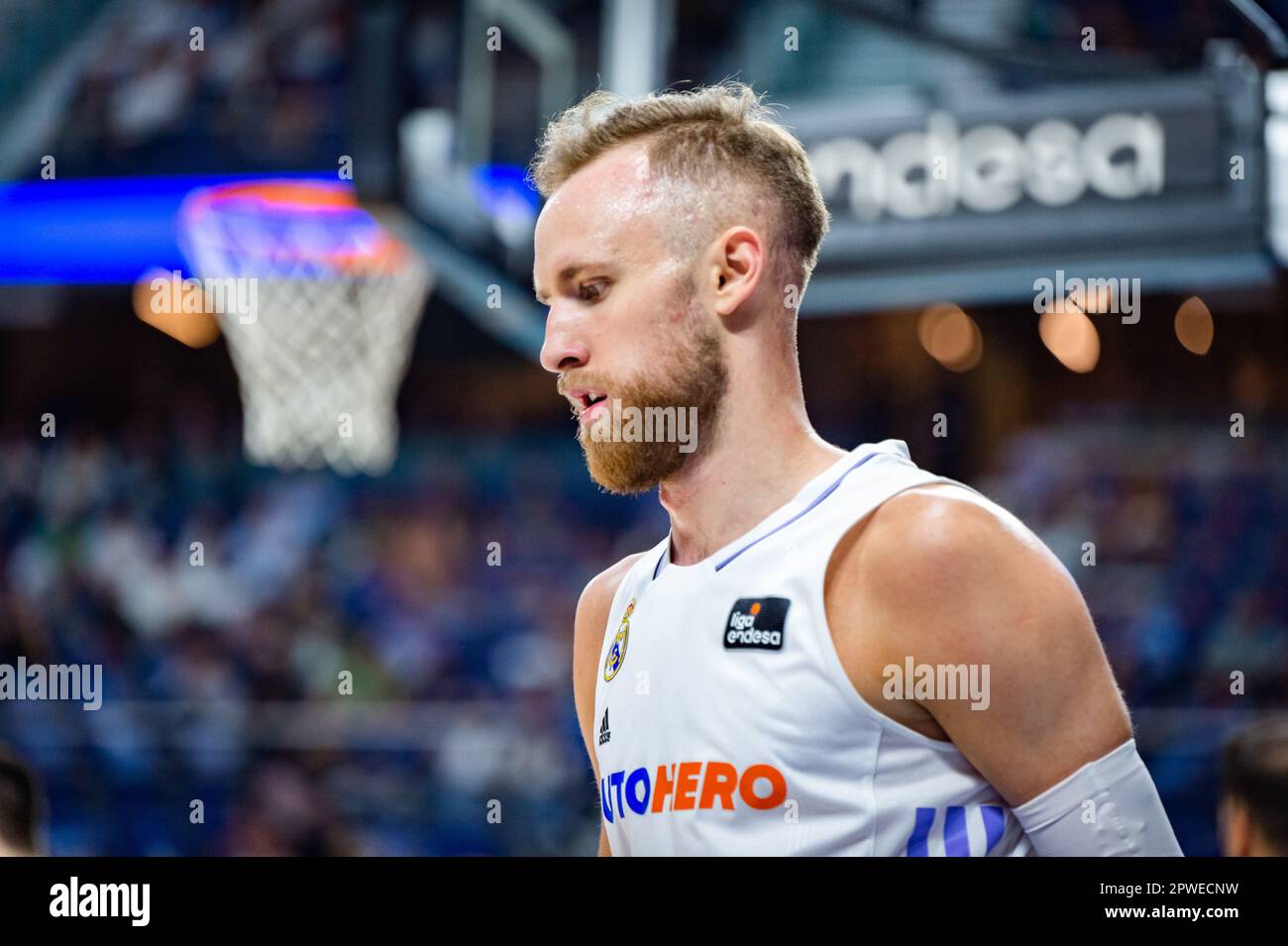 Madrid, Espagne. 30th avril 2023. Dzanan Musa (Real Madrid) pendant le match de basket-ball entre Real Madrid et Saragosse Panier valable pour le match 30 de la ligue espagnole de basket-ball ACB appelé “Liga Endesa” joué au Centre Wizink à Madrid le dimanche 30 avril 2023 crédit: Live Media Publishing Group/Alay Live News Banque D'Images