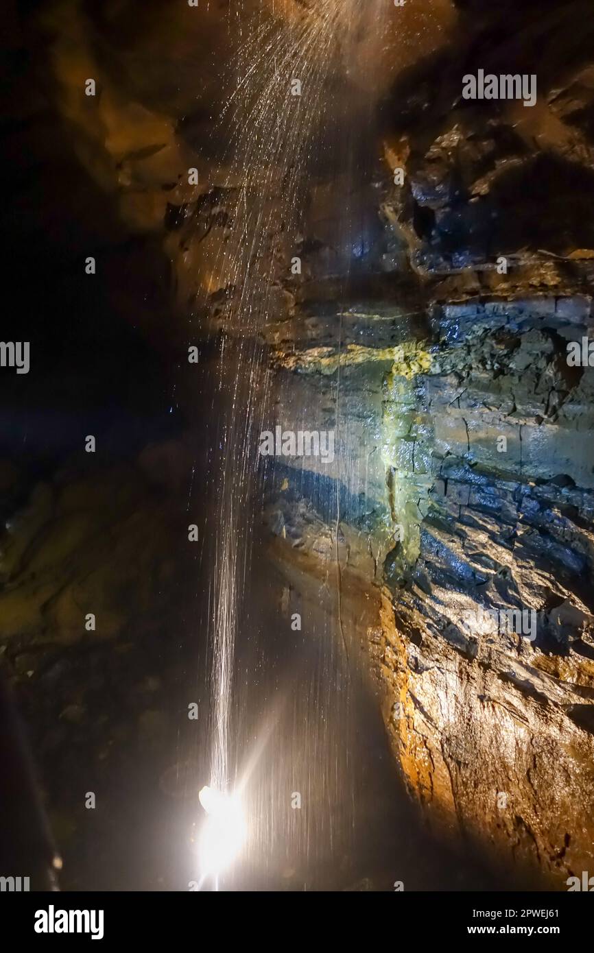 Intérieur de la grotte souterraine d'Aillwee (Ballyvaughan) en Irlande Banque D'Images