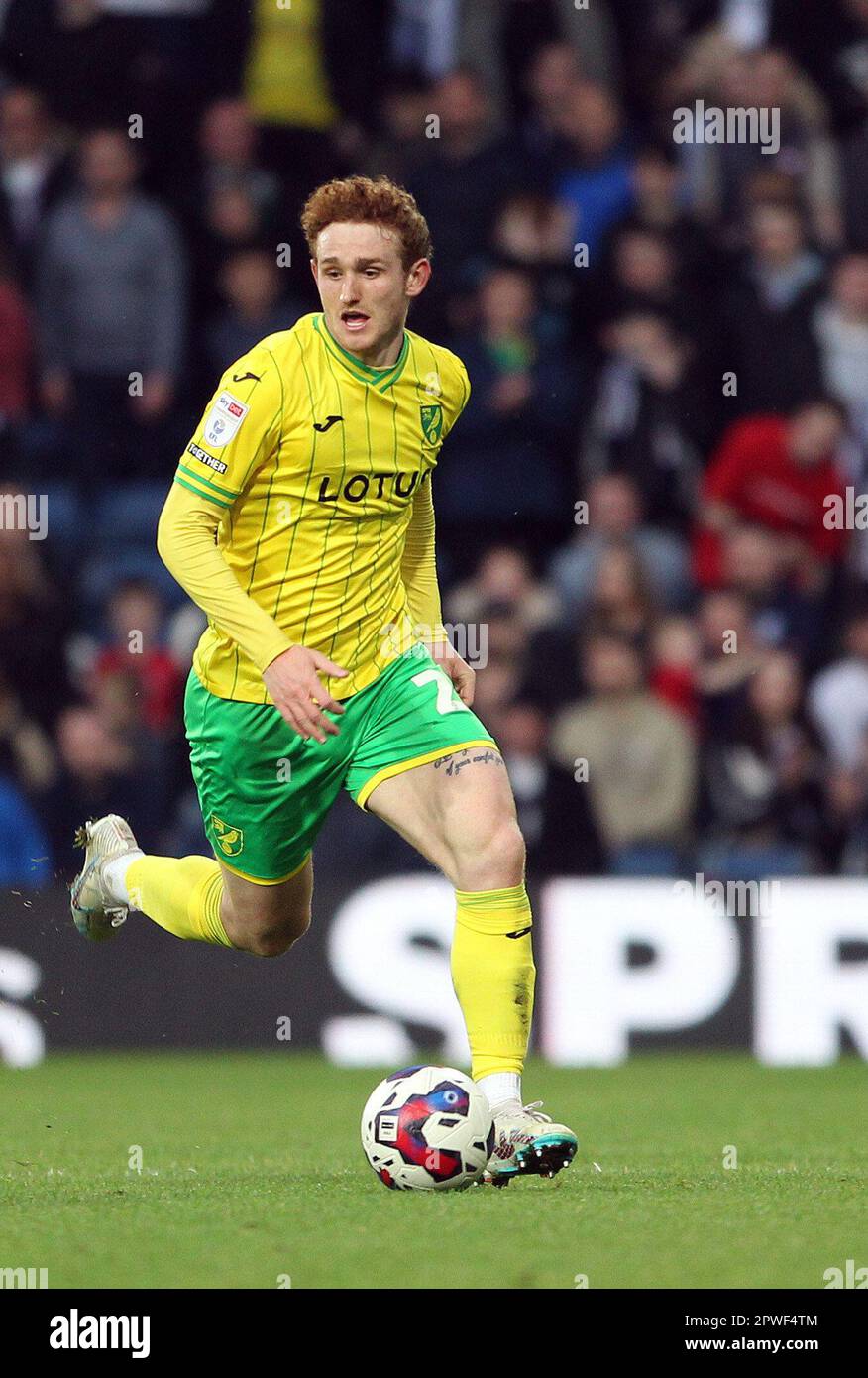 West Bromwich, Royaume-Uni. 29th avril 2023. Josh Sargent de la ville de Norwich en action pendant le match de championnat de pari de ciel entre West Bromwich Albion et Norwich City aux Hawthorns sur 29 avril 2023 à West Bromwich, Angleterre. (Photo par Mick Kearns/phcimages.com) crédit: Images de la SSP/Alamy Live News Banque D'Images