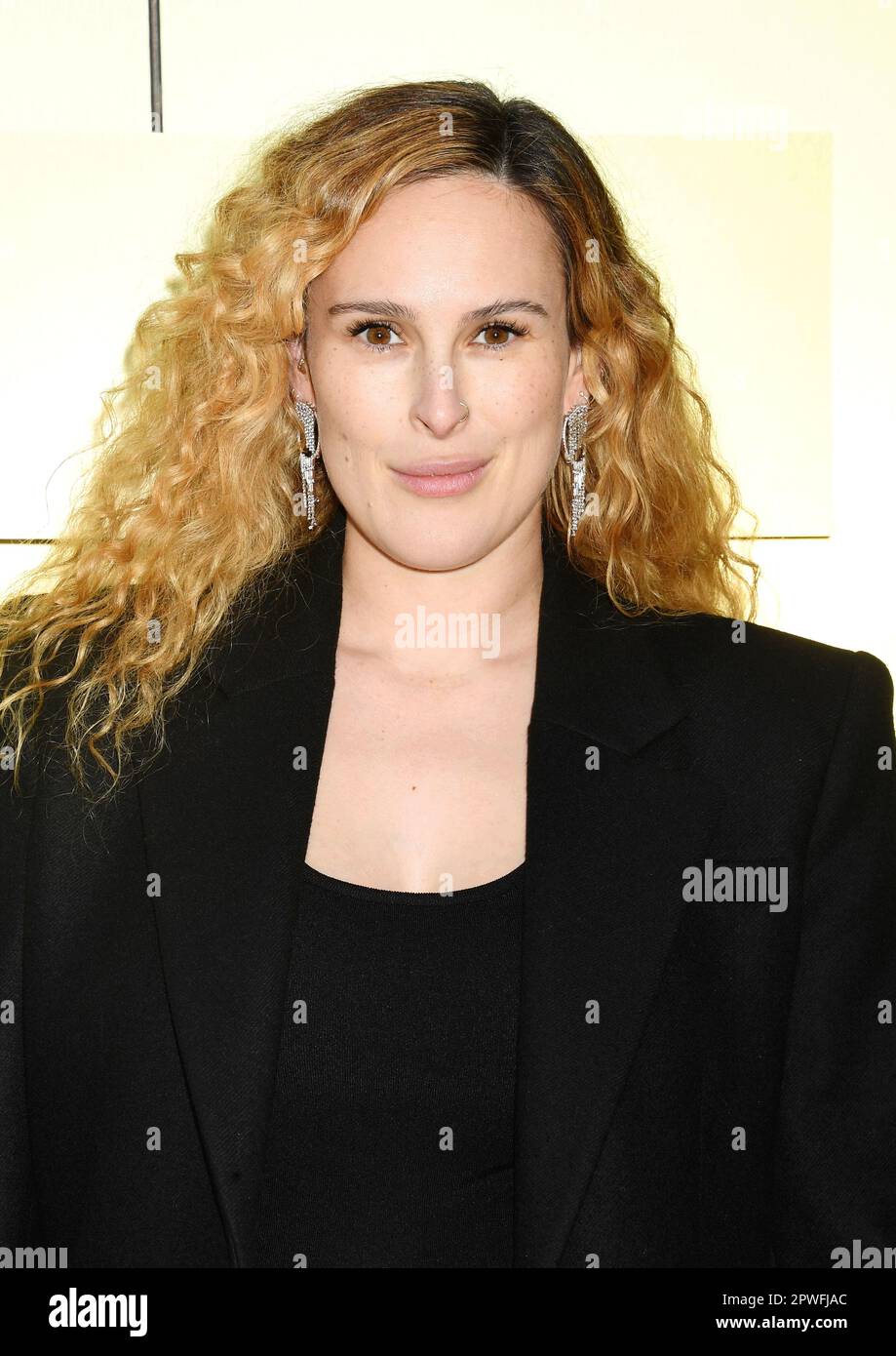 WEST HOLLYWOOD, CALIFORNIE, 3/9/23 Rumer Willis assiste au salon Versace de l'automne 2023 qui s'est tenu au Pacific Design Center à West Hollywood, Californie, jeudi, 9 mars 2023. Photo de Jennifer Graylock-Alamy Banque D'Images