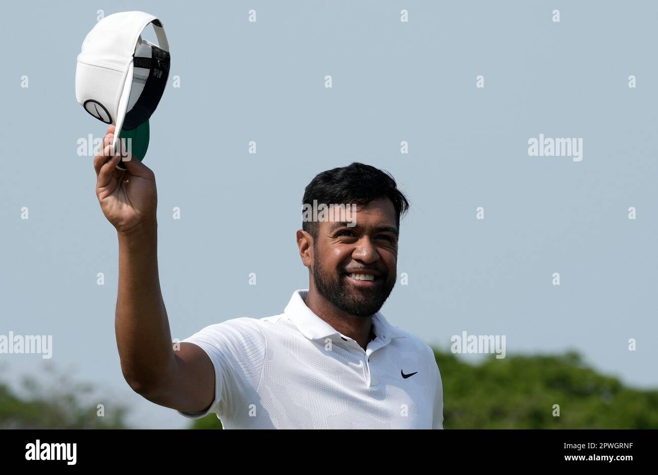 Tony Finau of the United States celebrates his victory in the Mexico Open golf tournament's final round in Puerto Vallarta, Mexico, Sunday, April 30, 2023. (AP Photo/Moises Castillo) Banque D'Images