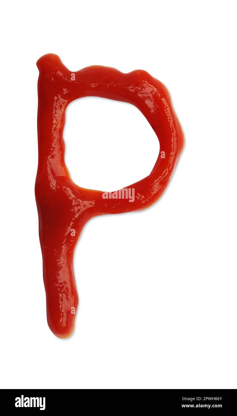 Lettre P écrite avec ketchup sur fond blanc Banque D'Images