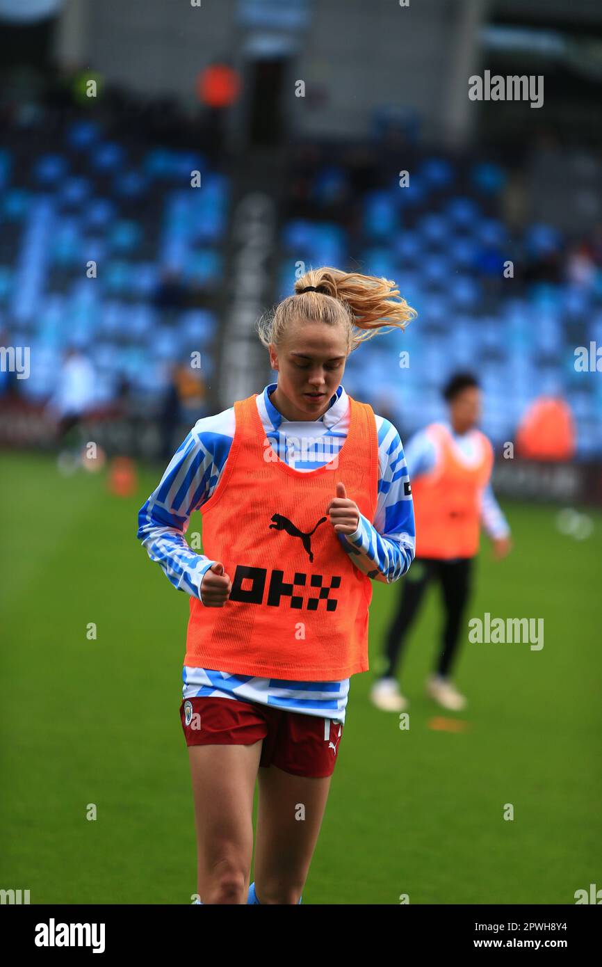 Manchester, Royaume-Uni. 30th avril 2023. Manchester Academy, Manchester, 30th avril 2023 : action d'échauffement d'Esme Morgan (14 Manchester City) pendant le match WSL entre Manchester City et Reading au stade Academy, Manchester, Angleterre. (MHodsman/SPP) crédit: SPP Sport presse photo. /Alamy Live News Banque D'Images