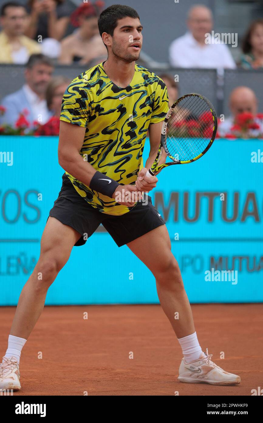 Madrid, Espagne. 30th avril 2023. Carlos Alcaraz d'Espagne contre Grigor Dimitrov de Bulgarie lors de leur troisième match de la Mutua Madrid Open à la Caja Magica à Madrid. Victoire de Carlos Alcaraz (6-2, 7-5) Credit: SOPA Images Limited/Alamy Live News Banque D'Images