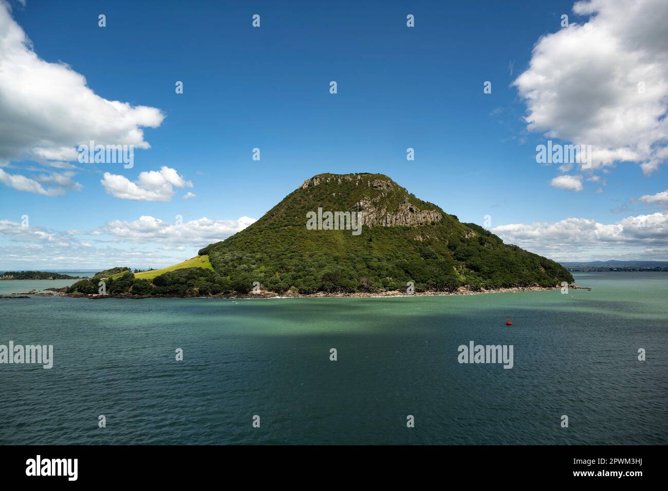 Tauranga est une ville côtière de la région de la baie de Plenty et la cinquième ville la plus peuplée de Nouvelle-Zélande. Il est connu pour ses plages, y compris la fa Banque D'Images
