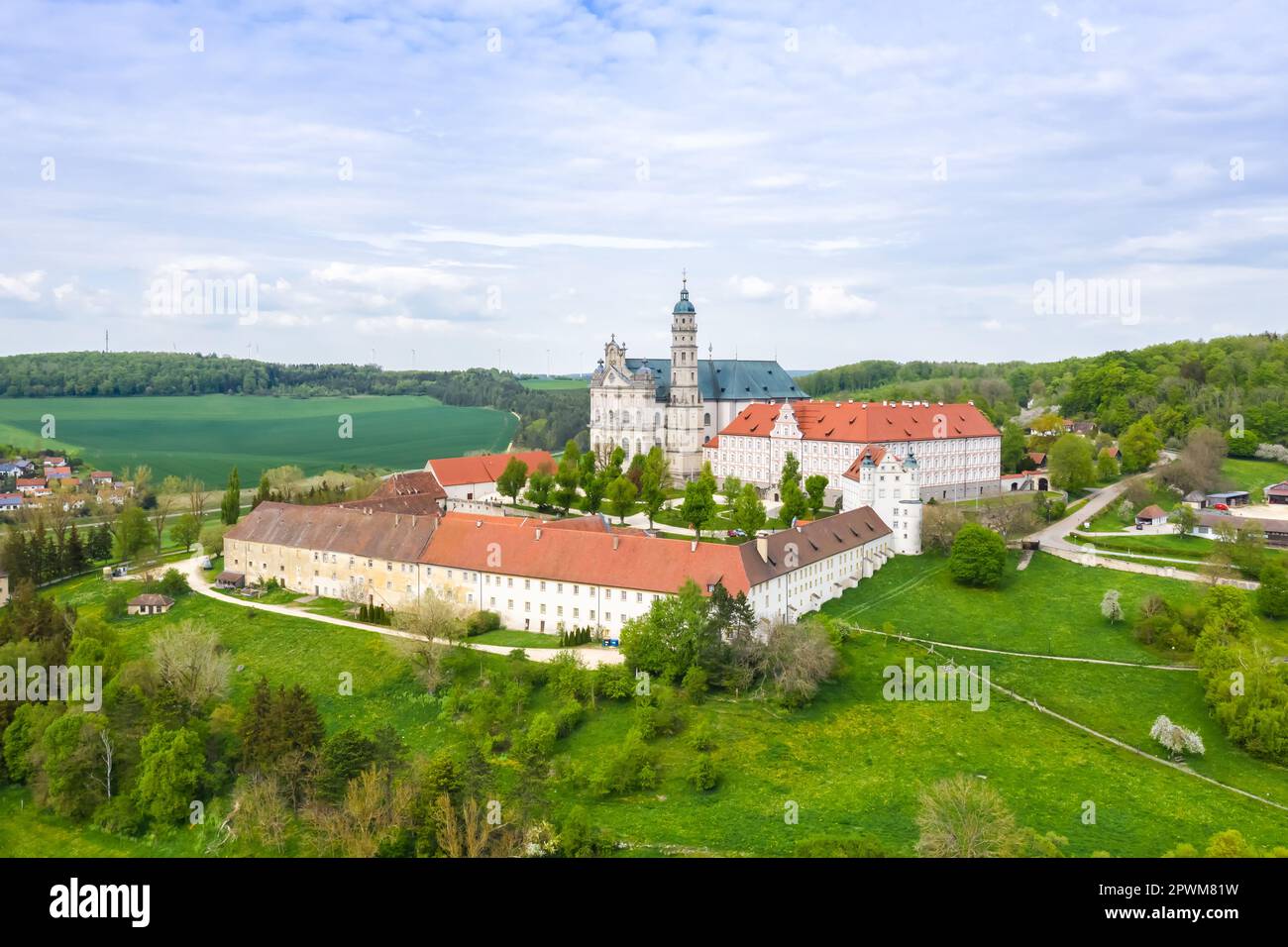 Monastère de Neresheim église abbatiale baroque vue aérienne d'en Allemagne Banque D'Images