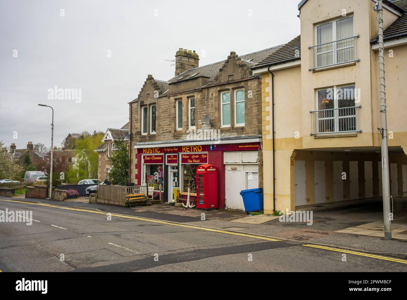 Village de Scone à l'extérieur de Perth, en Écosse, où se trouve la Pierre de Scone, la Pierre de Destiny, la Pierre de Couronnement au palais de Scone. Banque D'Images