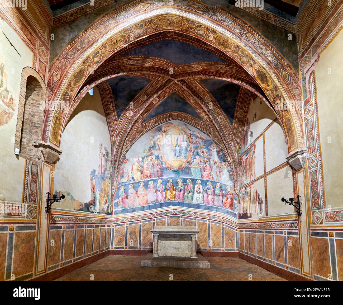 San Gimignano. Toscane. Italie. Fresques dans l'église de San Lorenzo à Ponte par Cenni di Francesco Ser Cenni Banque D'Images