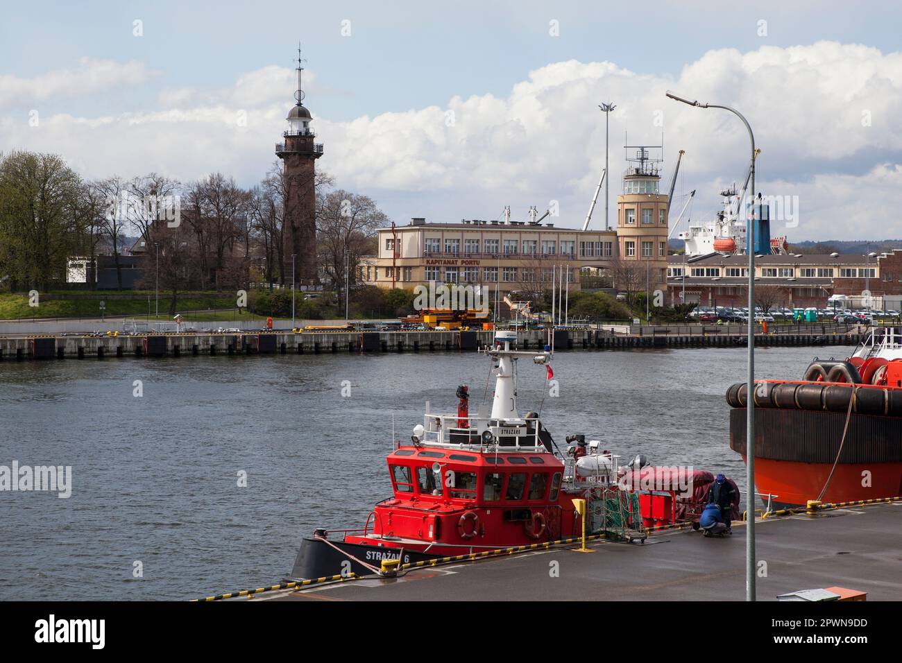 Kapitanat Portu i nieczynna latarnia morska, (bureau de port et phare) Nowy Port Gdansk, Banque D'Images
