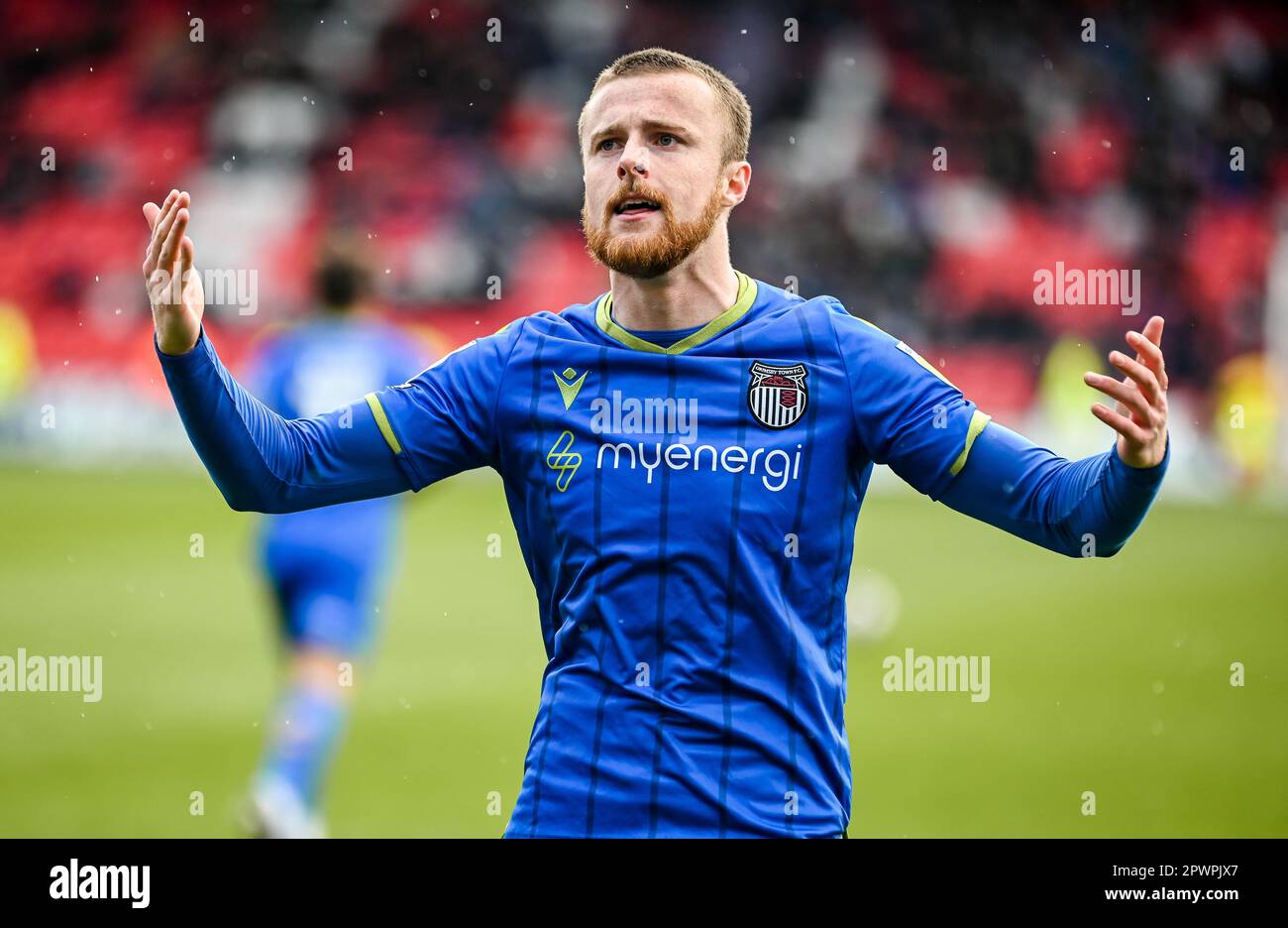 Niall Maher a réalisé des scores lors du match de football Sky Bet EFL League 2 entre Doncaster Rovers FC et Grimsby Town FC au stade Eco-Power Banque D'Images