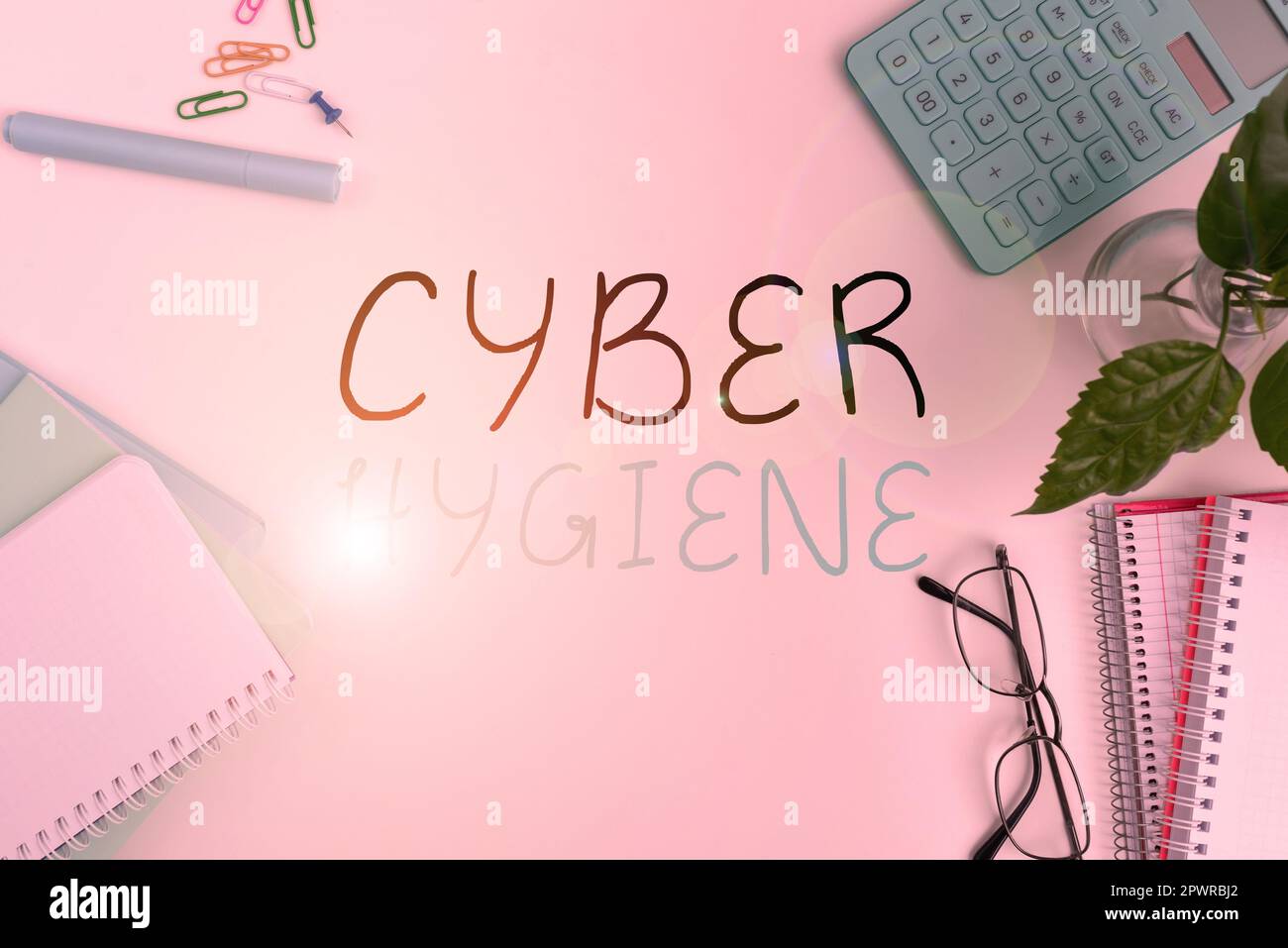 Affiche montrant les étapes de l'approche commerciale de l'hygiène du cyberespace que les utilisateurs d'ordinateurs prennent pour améliorer leur sécurité informatique Banque D'Images