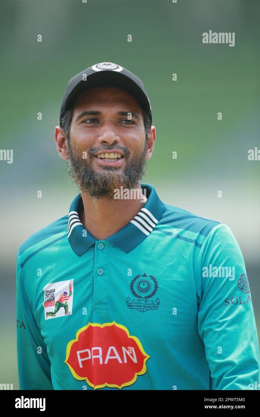 Mahmudullah, joueur du club sportif de Mohammadmetan, lors du match de la ligue de cricket 2022-23 de la première division de Dhaka entre Abahani Ltd Et Moham Banque D'Images