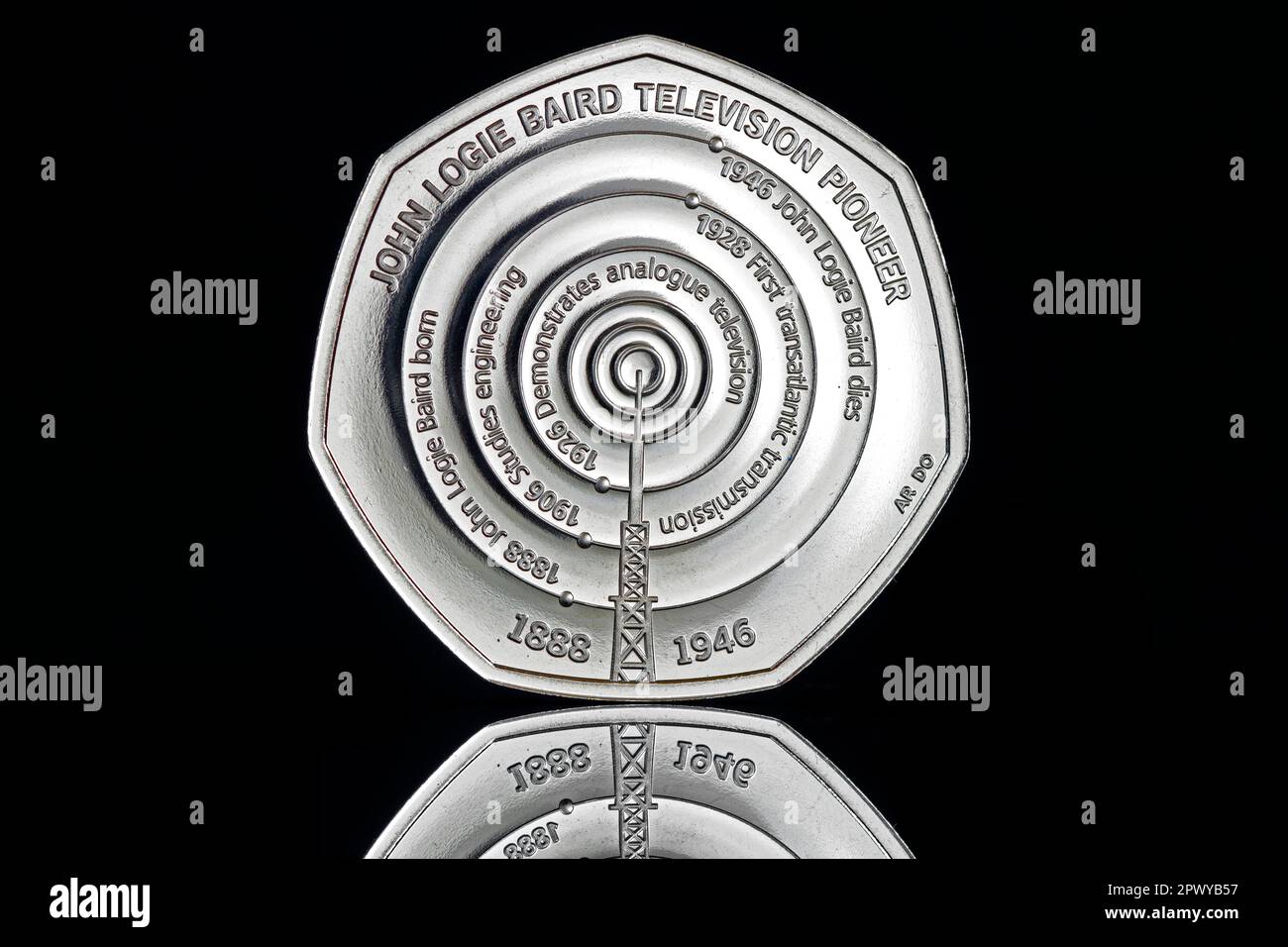 50p pièce de monnaie émise en 2021 pour commémorer la vie et les œuvres du «Père de la télévision», John Logie Baird Banque D'Images