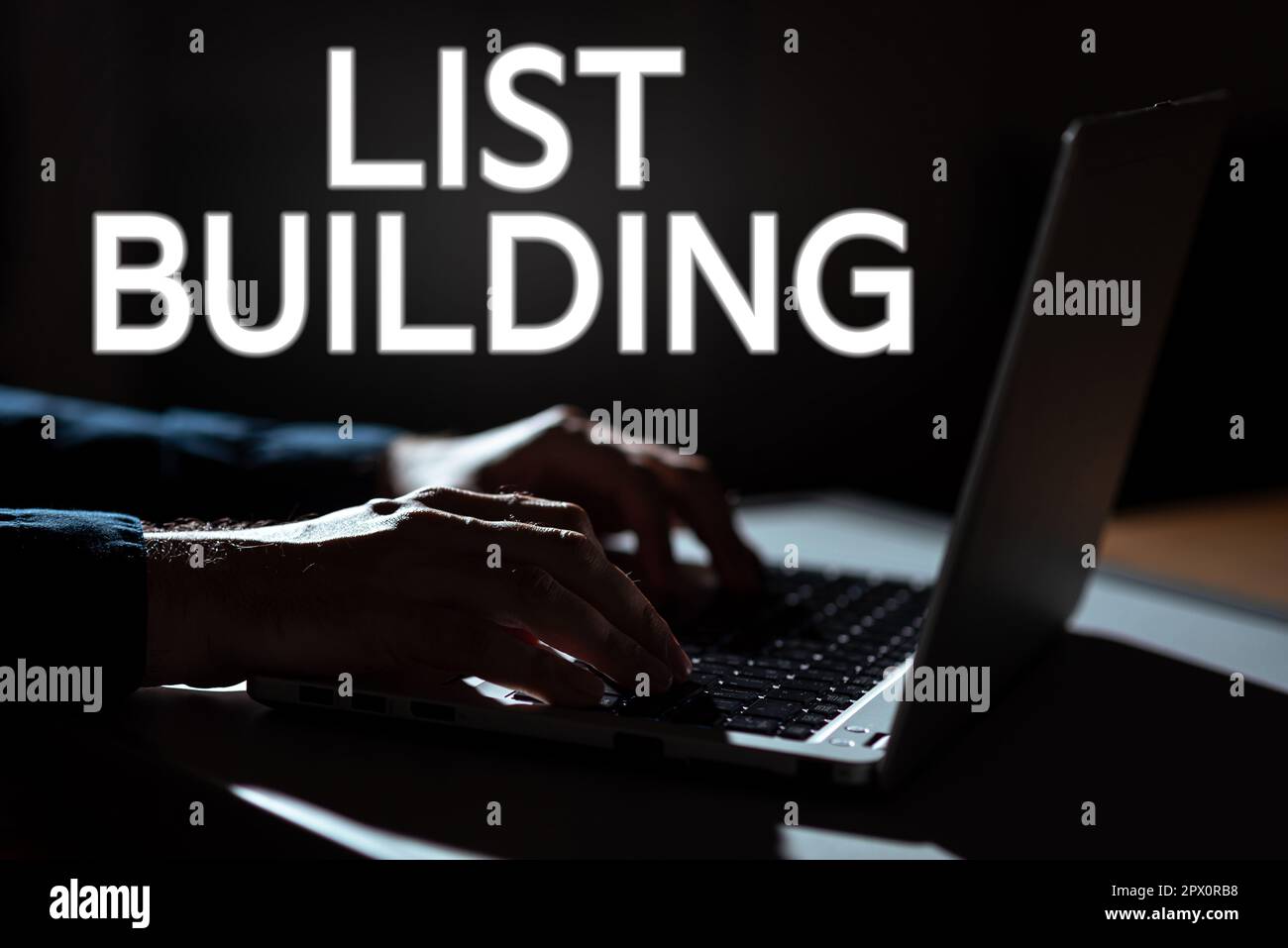 Signe d'écriture à la main création de liste, mot pour la base de données des personnes que vous pouvez contacter avec votre message de marketing Banque D'Images