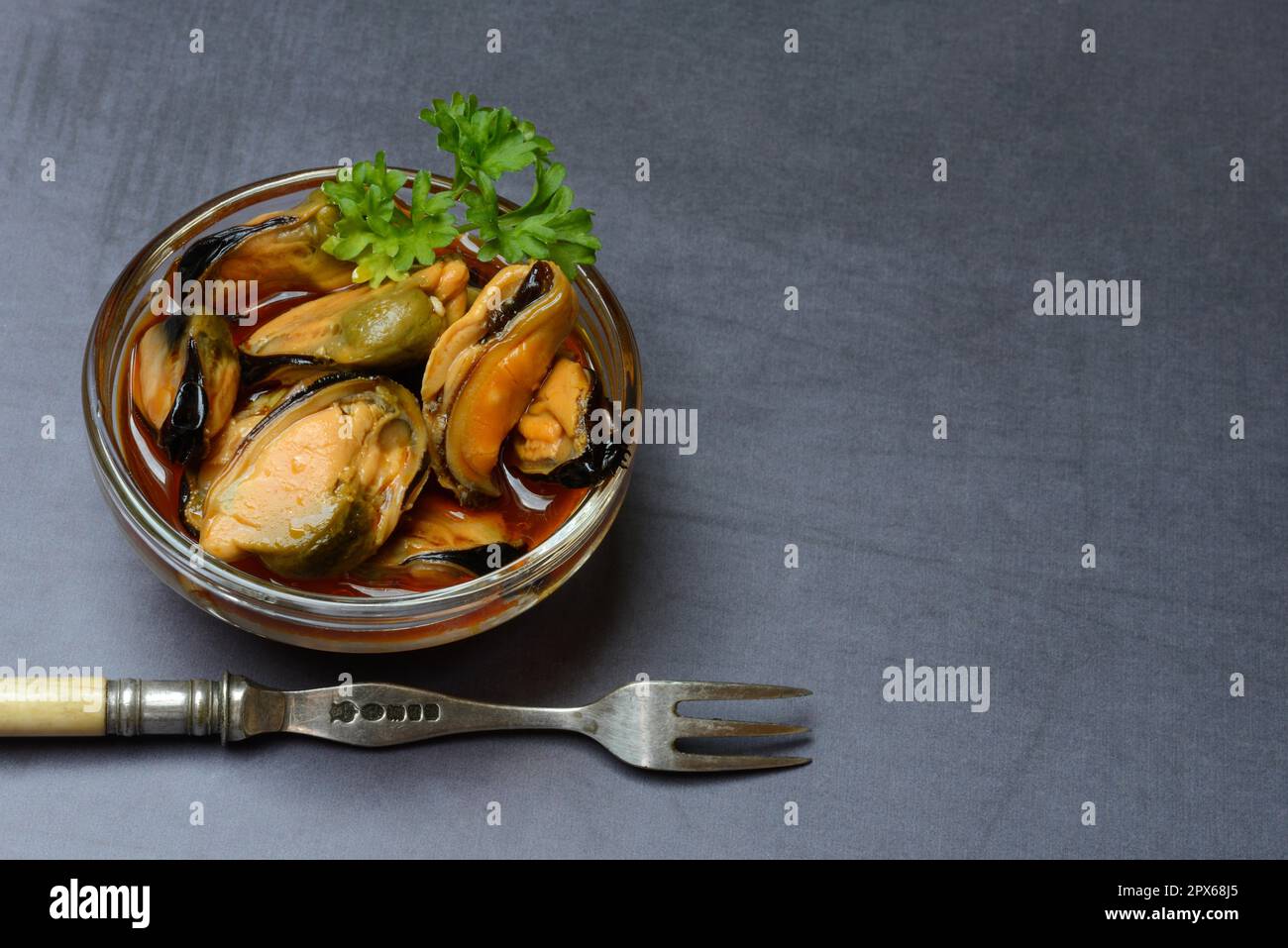 Moule bleue (Mytilus galloprovincialis) avec marinade, Espagne Banque D'Images