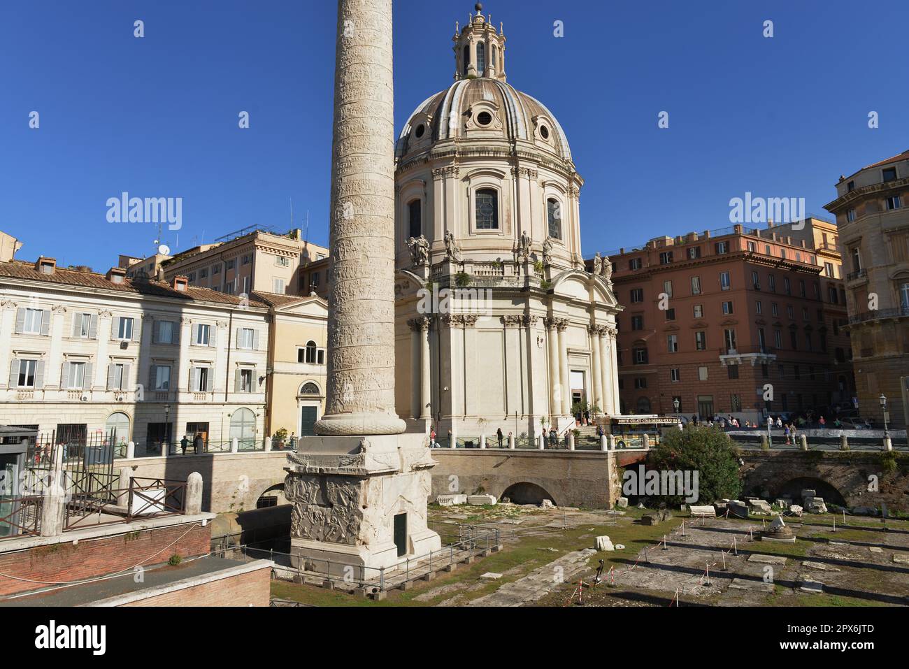 Eglise de Santissimo Nome di Maria al Foro Traiano, colonne de Trajan, Forum de Trajan, Rome, Italie Banque D'Images